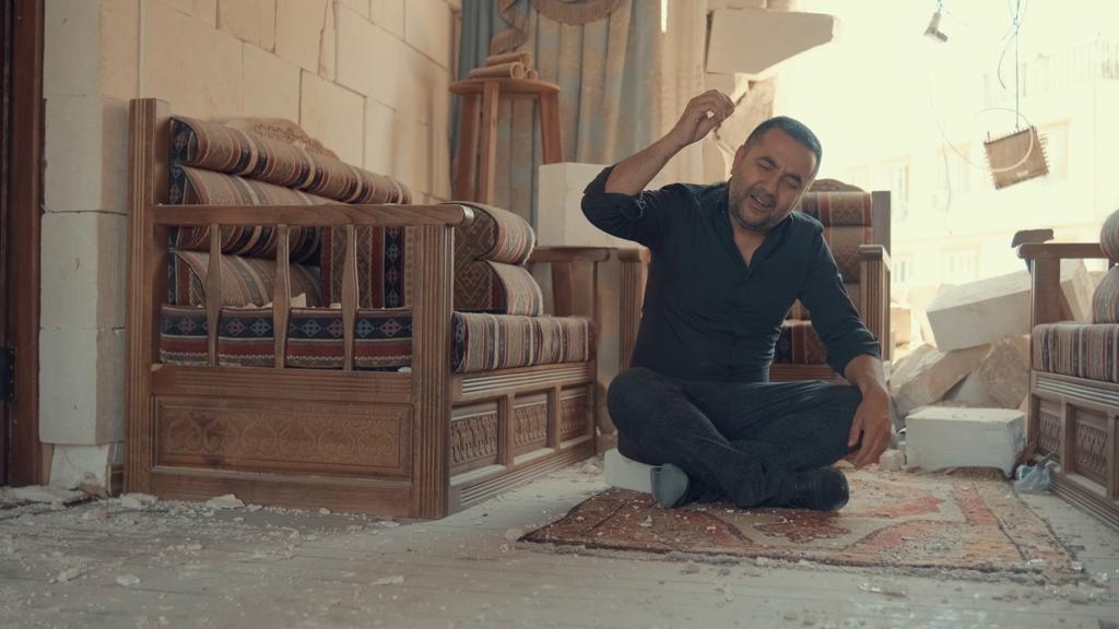 Usta sanatçı Karadağ, 6 Şubat depremindeki açı tabloyu seslendirdi