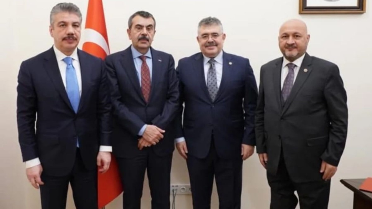 Milletvekili Kurt Milli Eğitim Bakanı'ndan Adıyaman'daki okullar için destek istedi