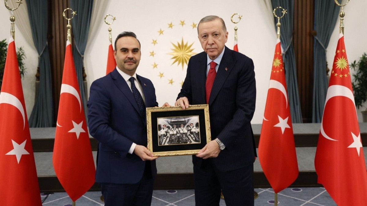 Bakan Kacır: 600 milyar doları aşan uzay ekonomisinden daha fazla pay alacağız  - Videolu Haber