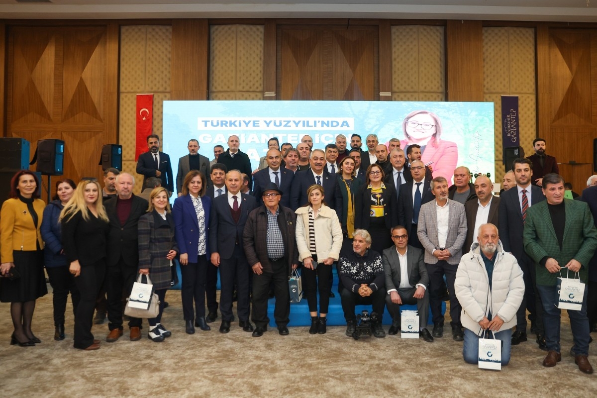Başkan Şahin basın mensuplarıyla bir araya geldi