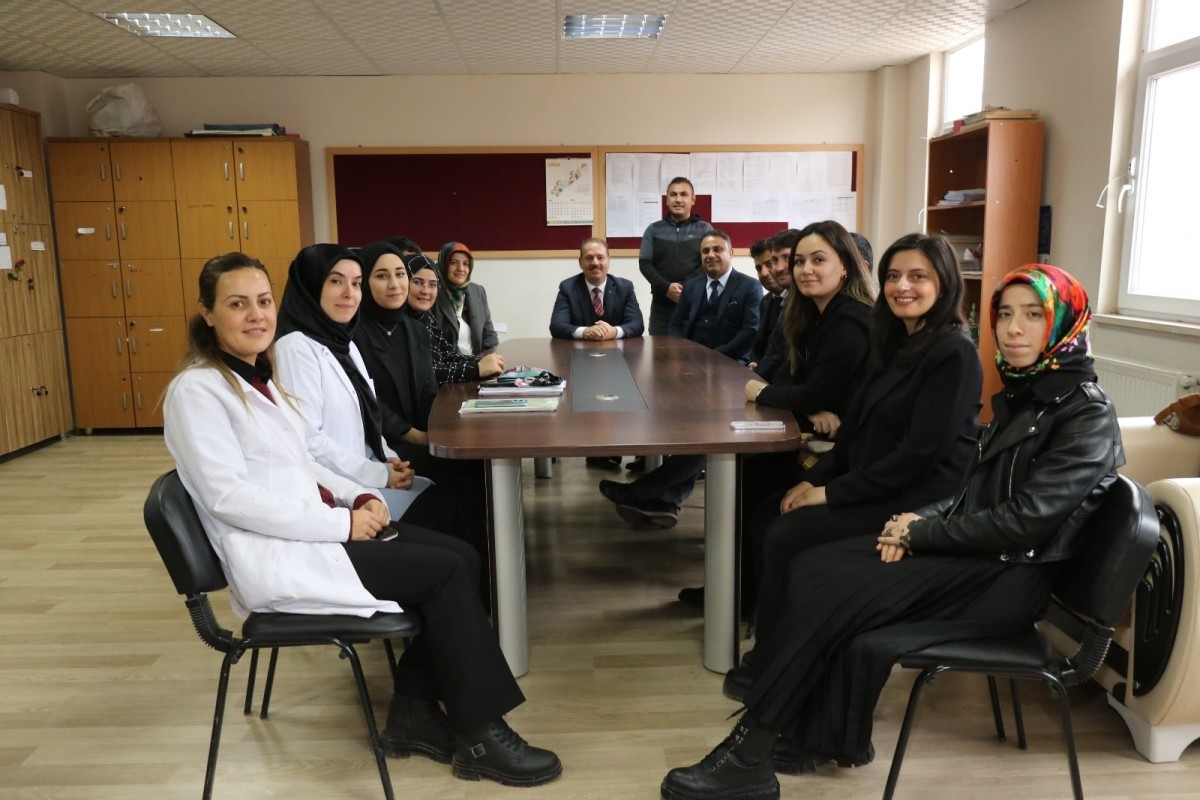 Milli Eğitim Müdürü Tosun: Bir neslin ihyası ve inşası gibi kutsal bir görevimiz var