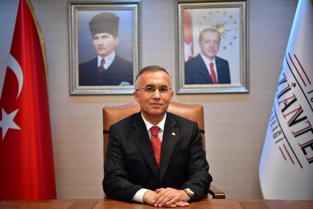 Vali Kemal Çeber’in '10 Ocak Çalışan Gazeteciler Günü' kutlama mesajı