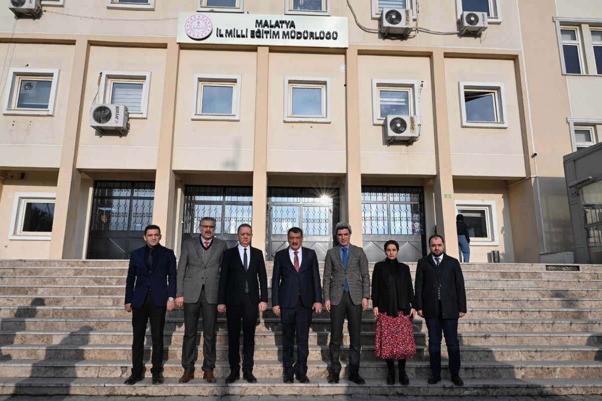Başkan Gürkan: Öğrencilerimizin yetişmesinde emeği olan tüm öğretmenlerimizi kutluyorum  - Videolu Haber