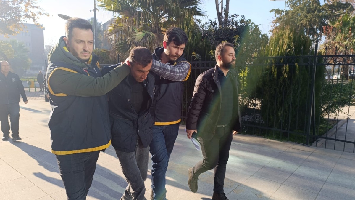 Cinayet şüphelisi adliyeye sevk edildi  - Videolu Haber