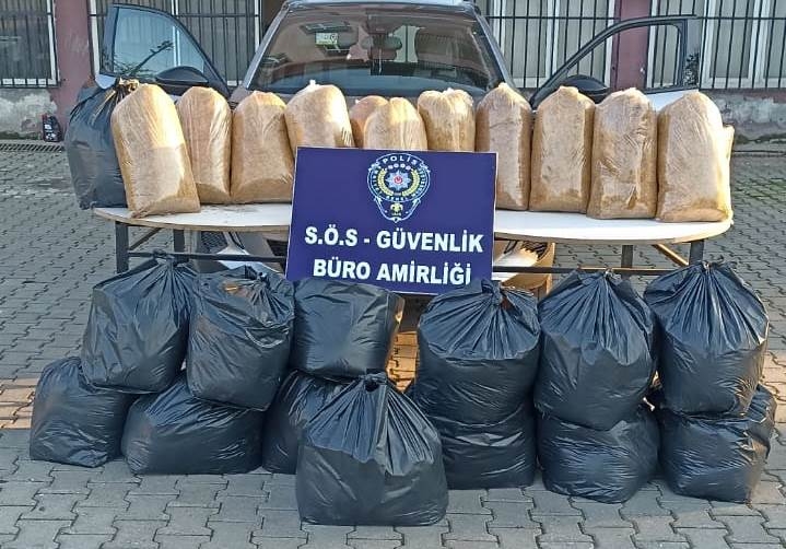 Kıyılmış tütüne 2 gözaltı