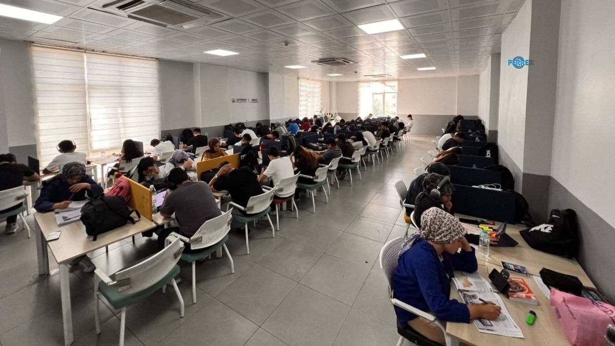 AKEM’de yeni dönem hazırlıkları tamamlandı: 170 öğrenci YKS kurslarına kayıt yaptırdı - Videolu Haber