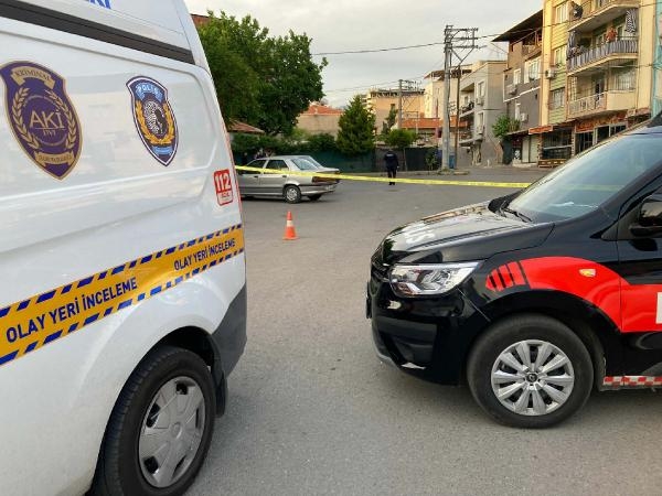 İzmir'de silah, bıçak ve sopalı kavgada 1 çocuk öldü, 2 kişi yaralandı