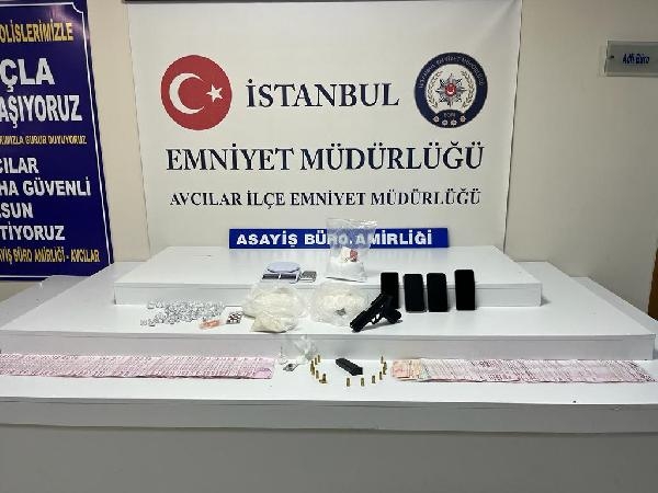 Avcılar'da otel odasındaki uyuşturucu satıcılarına operasyon