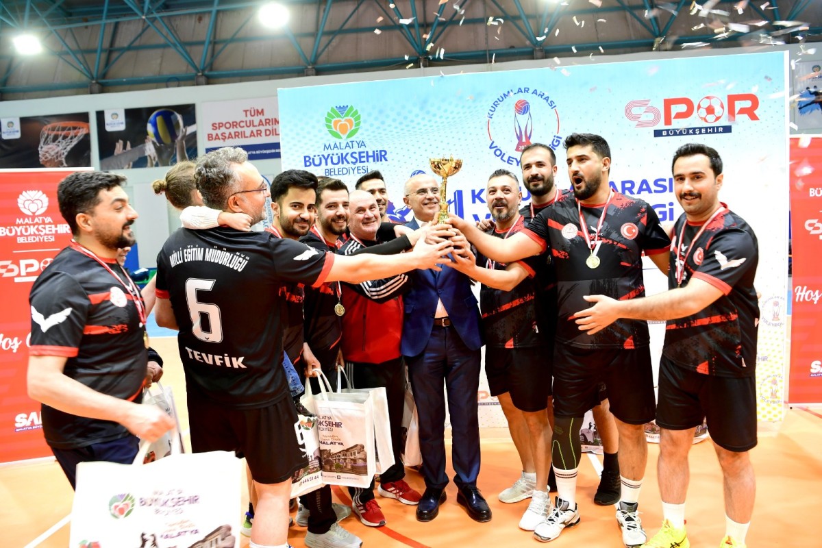 Amatör Sporun Kalbi Malatya’da Attı: İl Millî Eğitim Müdürü Şampiyon Oldu